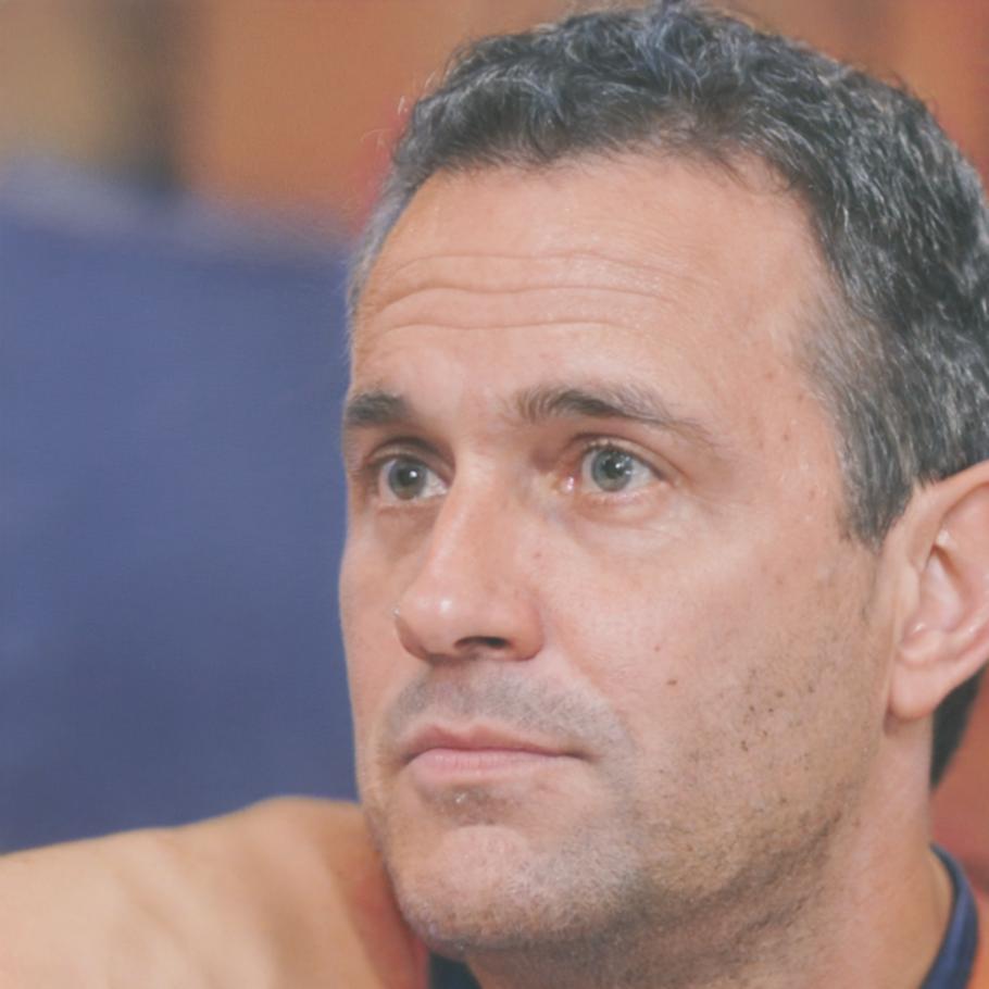 Portrait de Thomas Bernard, expert en finance digitale